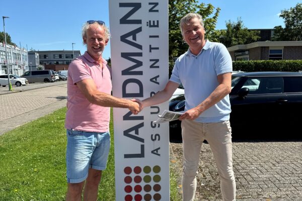 Landman Assurantiën sponsorcontract Kolping Boys